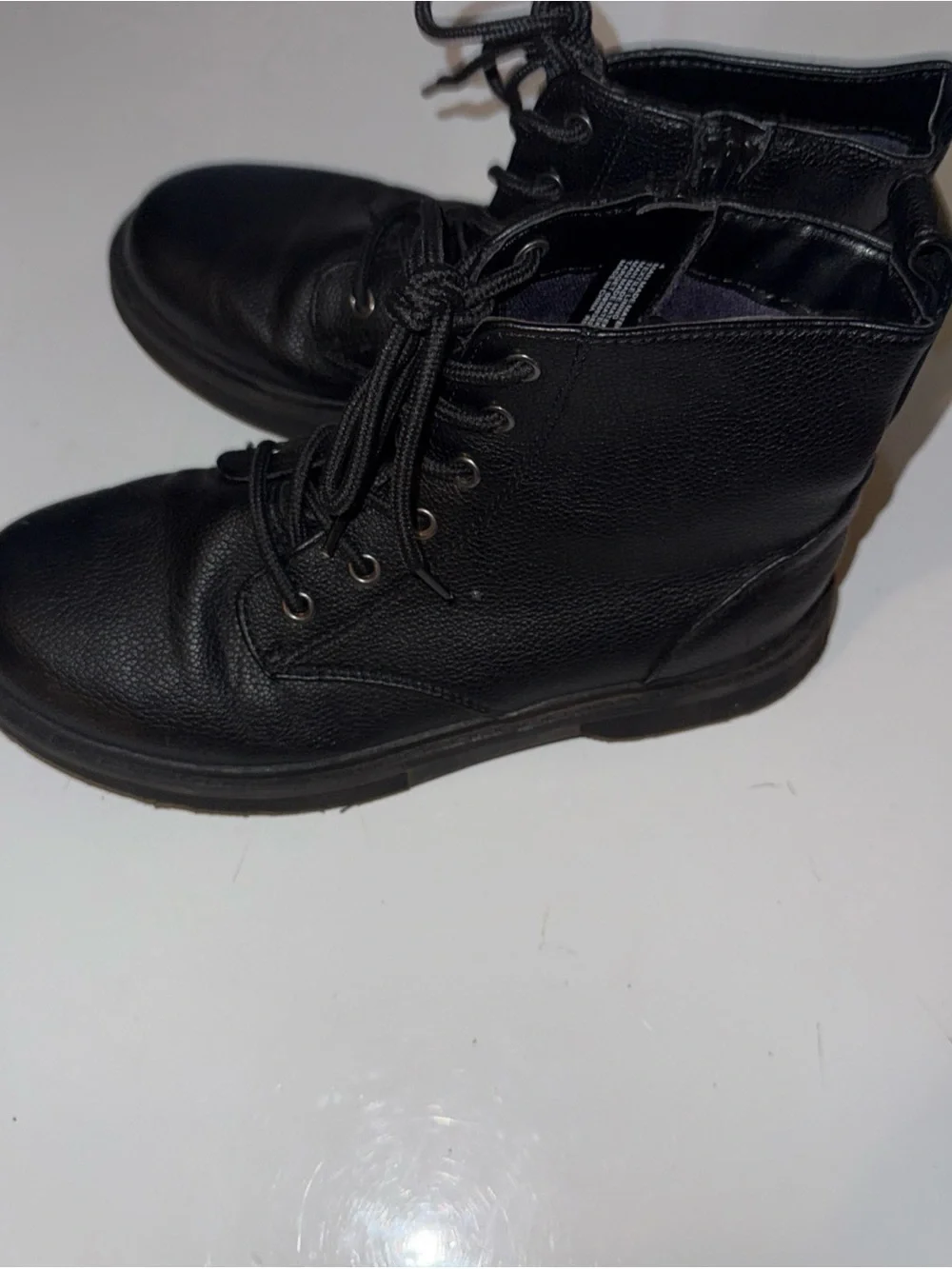Girls size 4 Art Class Black Boots See Pics In Good condition